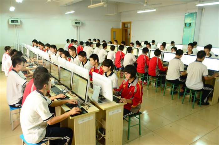 信息技术教室